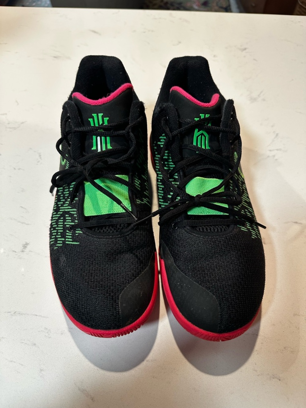 Nike KYRIE FLYTRAP II - Size 12